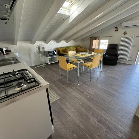 Apartment App4rent - Mansarda Milano