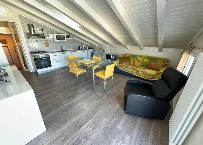 Apartment App4rent - Mansarda Milano